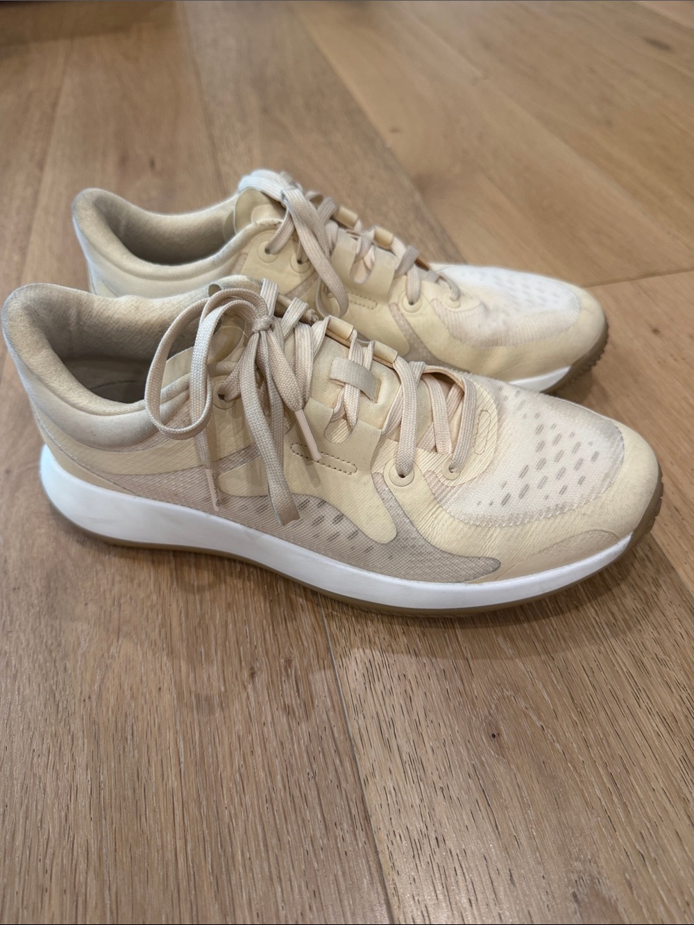 Lululemon Cream/Beige Women's Athletic Sneakers